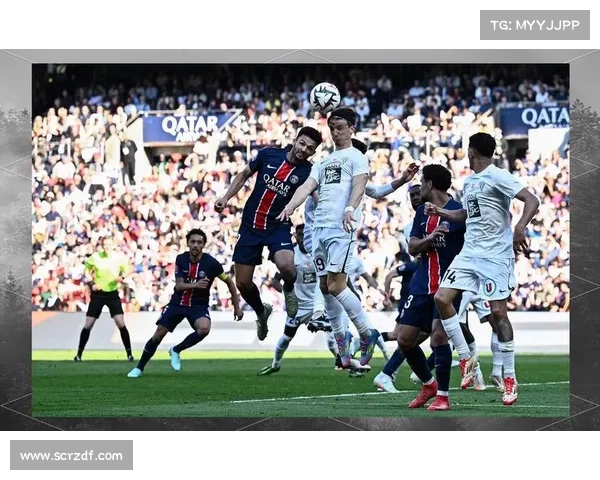 巴黎与马赛激战再起 法甲经典对决再度上演引爆球迷激情 巴黎与马赛激战再起 法甲经典对决再度上演引爆球迷激情